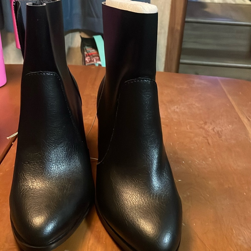 Black boots size 9.5 never worn